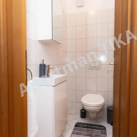 Tika Ciovo Appartement *